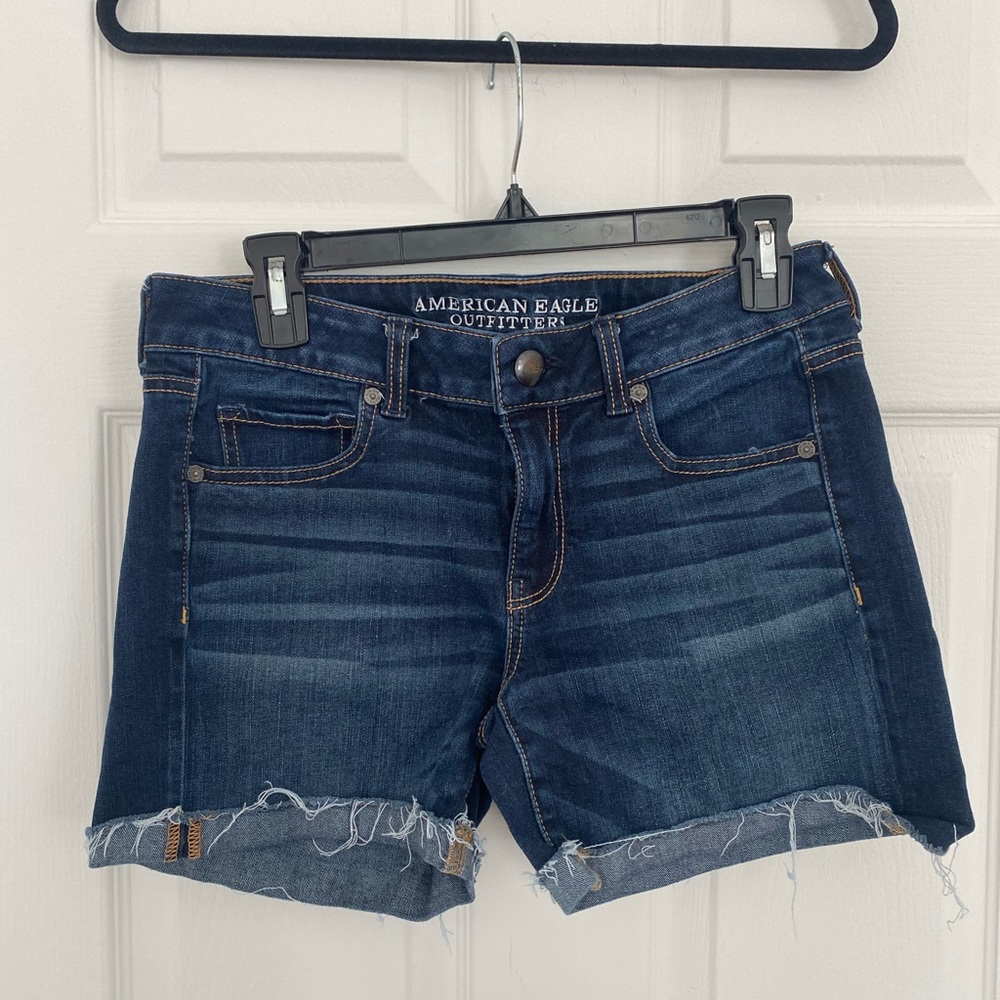 Dark Blue Jeans American Eagle